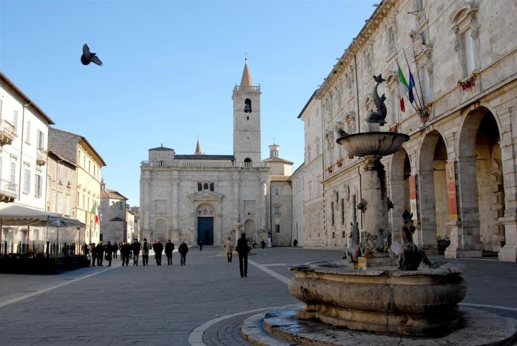 Charme In Centro With Private Parking Lägenhet Ascoli Piceno Exteriör bild