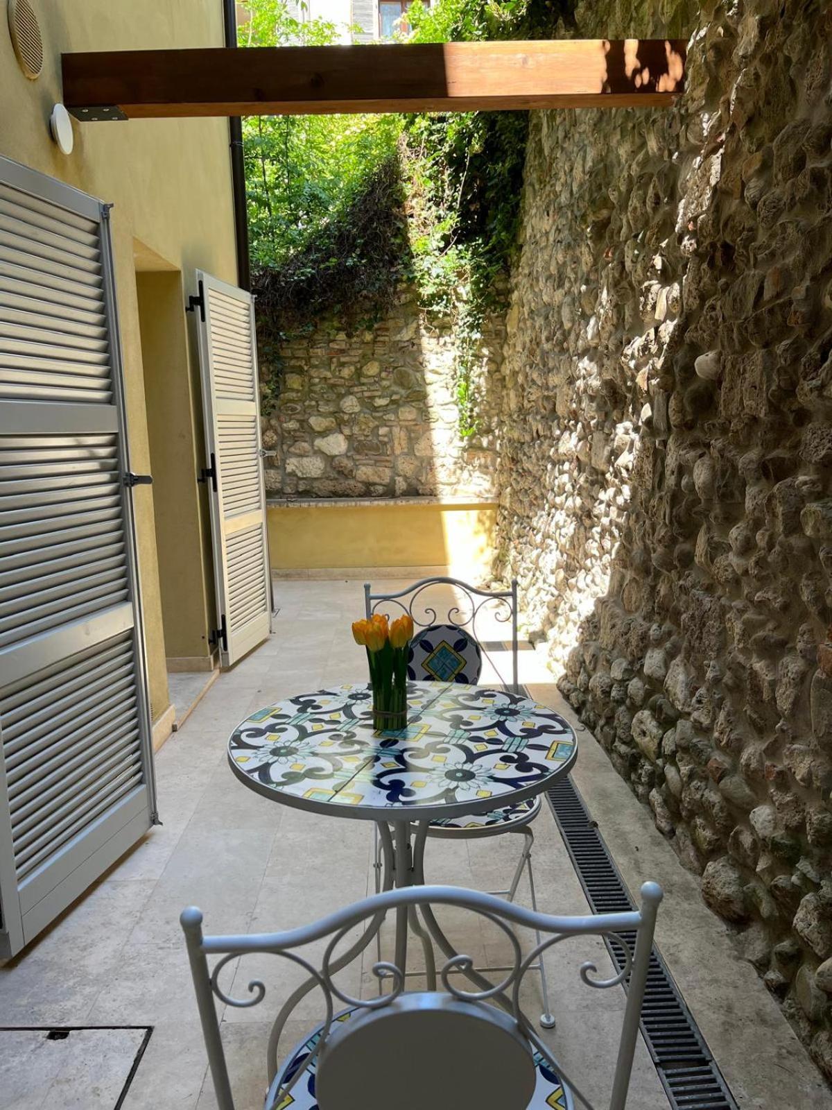Charme In Centro With Private Parking Lägenhet Ascoli Piceno Exteriör bild